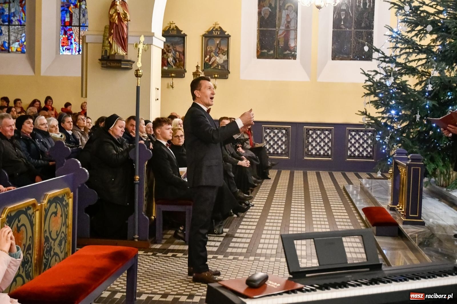 Zdjęcie w galerii na portalu naszraciborz.pl: Najpiękniejsze kolędy i pastorałki wybrzmiały w brzeskiej świątyni wiadomości z regionu