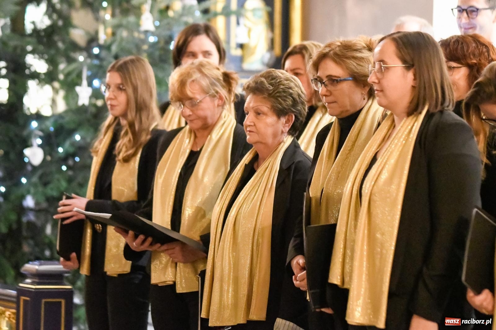 Zdjęcie w galerii na portalu naszraciborz.pl: Najpiękniejsze kolędy i pastorałki wybrzmiały w brzeskiej świątyni wiadomości z regionu