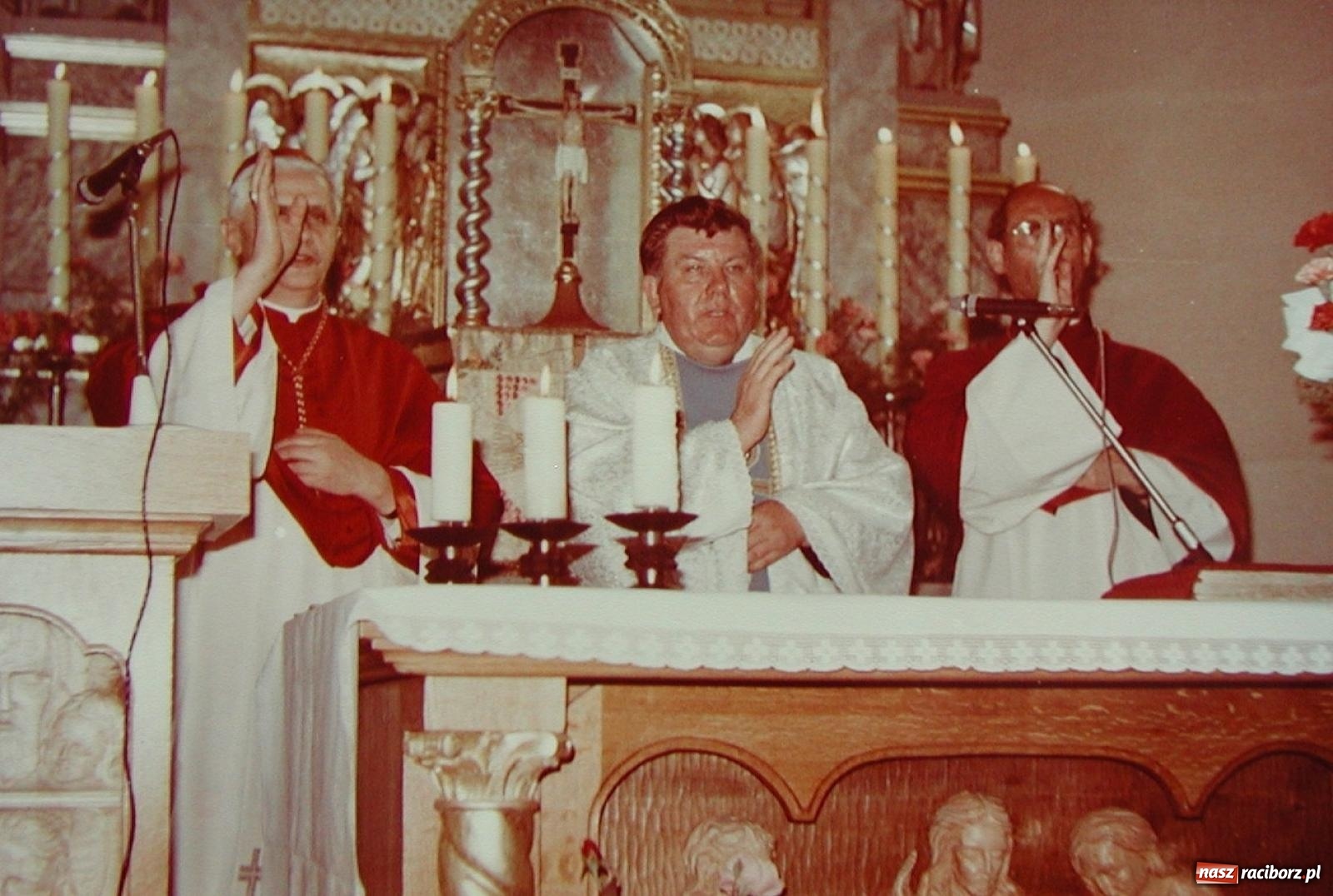 Zdjęcie w galerii na portalu naszraciborz.pl: Kardynał Joseph Ratzinger w Krowiarkach [WSPOMNIENIE, FOTO] wiadomości z regionu