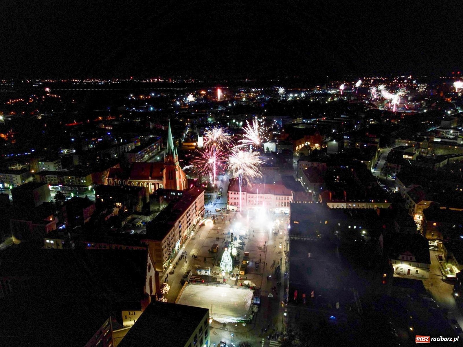Zdjęcie w galerii na portalu naszraciborz.pl: Racibórz powitał nowy rok 2023 [FOTO i WIDEO] wiadomości z regionu