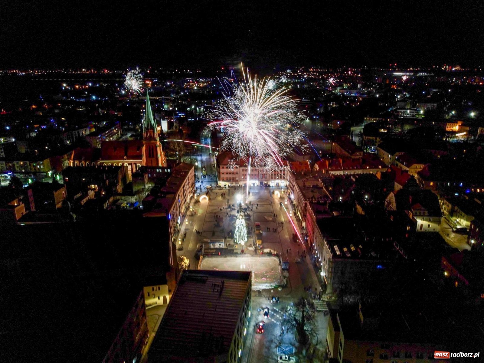 Zdjęcie w galerii na portalu naszraciborz.pl: Racibórz powitał nowy rok 2023 [FOTO i WIDEO] wiadomości z regionu