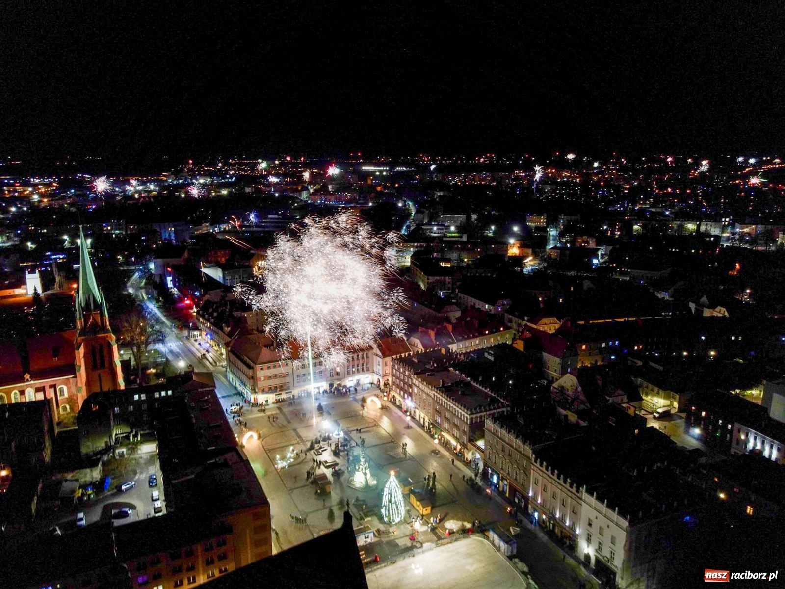 Zdjęcie w galerii na portalu naszraciborz.pl: Racibórz powitał nowy rok 2023 [FOTO i WIDEO] wiadomości z regionu