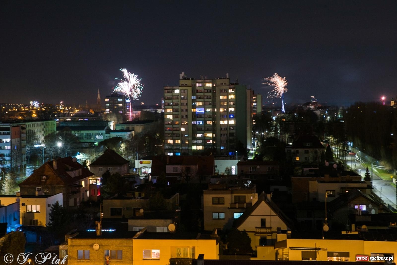 Zdjęcie w galerii na portalu naszraciborz.pl: Racibórz powitał nowy rok 2023 [FOTO i WIDEO] wiadomości z regionu