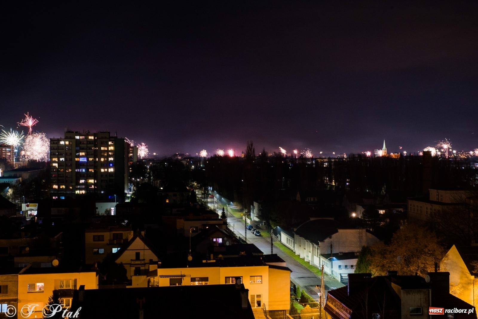 Zdjęcie w galerii na portalu naszraciborz.pl: Racibórz powitał nowy rok 2023 [FOTO i WIDEO] wiadomości z regionu