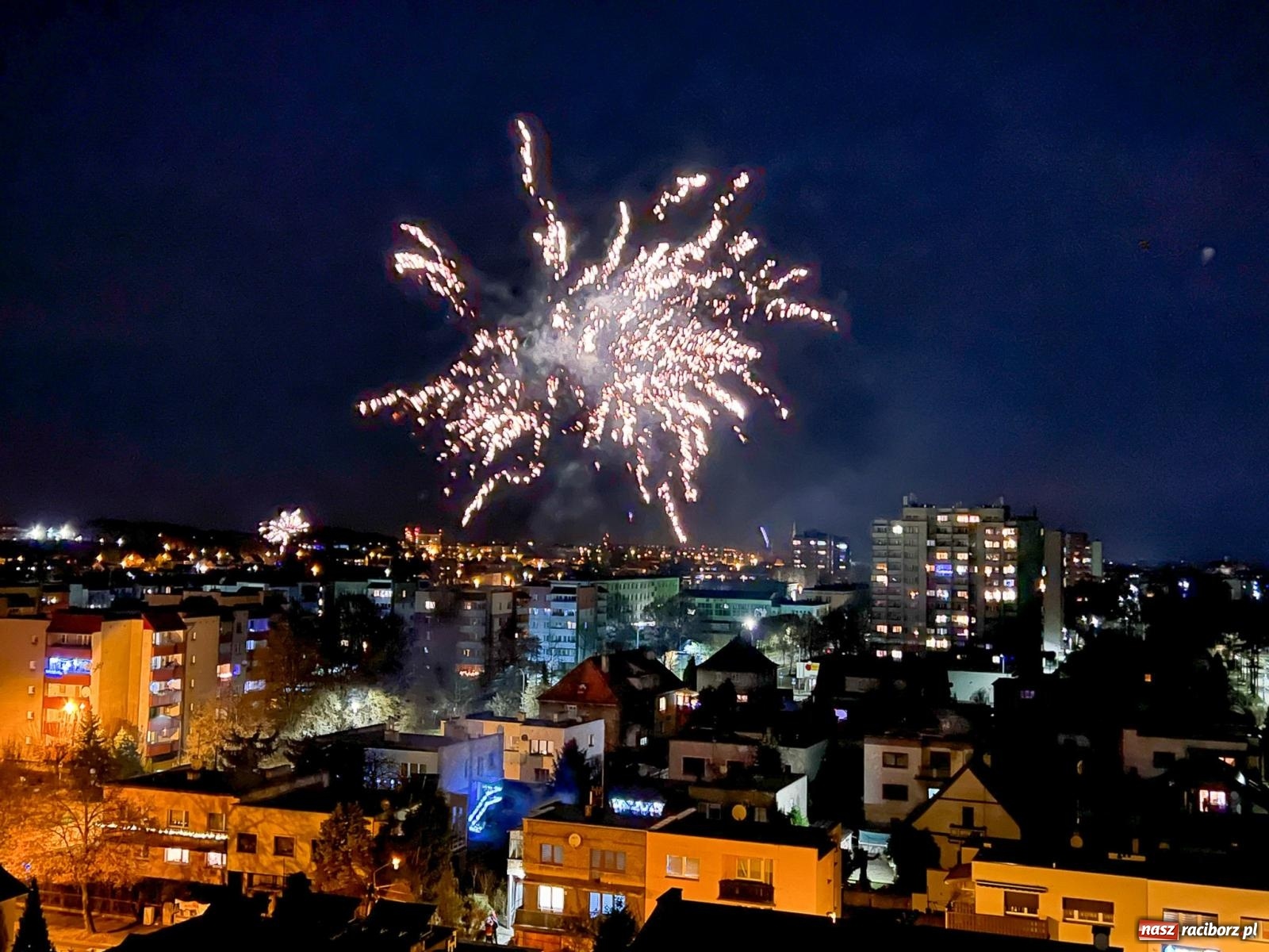 Zdjęcie w galerii na portalu naszraciborz.pl: Racibórz powitał nowy rok 2023 [FOTO i WIDEO] wiadomości z regionu