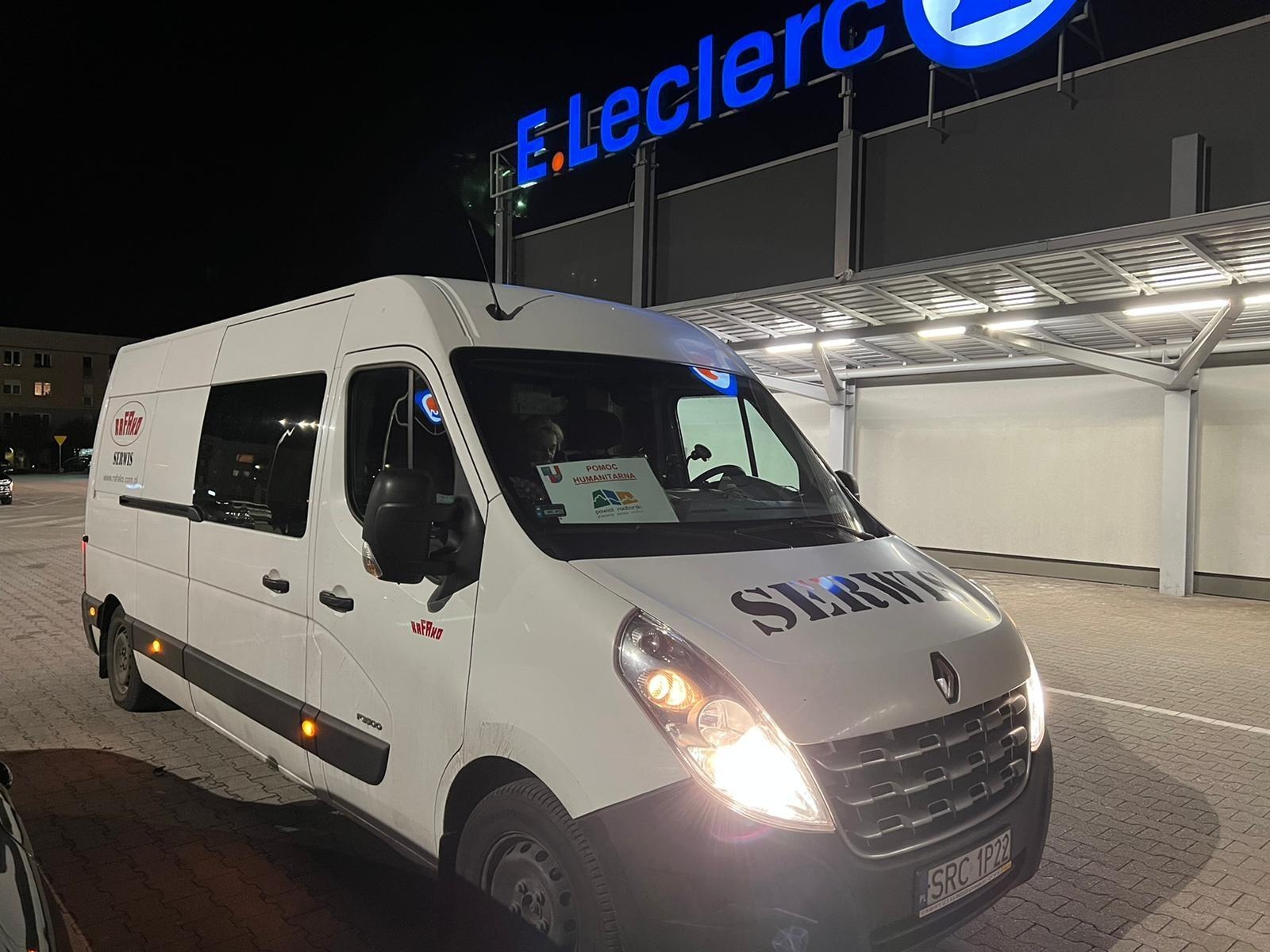 Zdjęcie w galerii na portalu naszraciborz.pl: Dary z powiatu raciborskiego dotarły niemal pod linię frontu. 900 km podróży na zdjęciach wiadomości z regionu