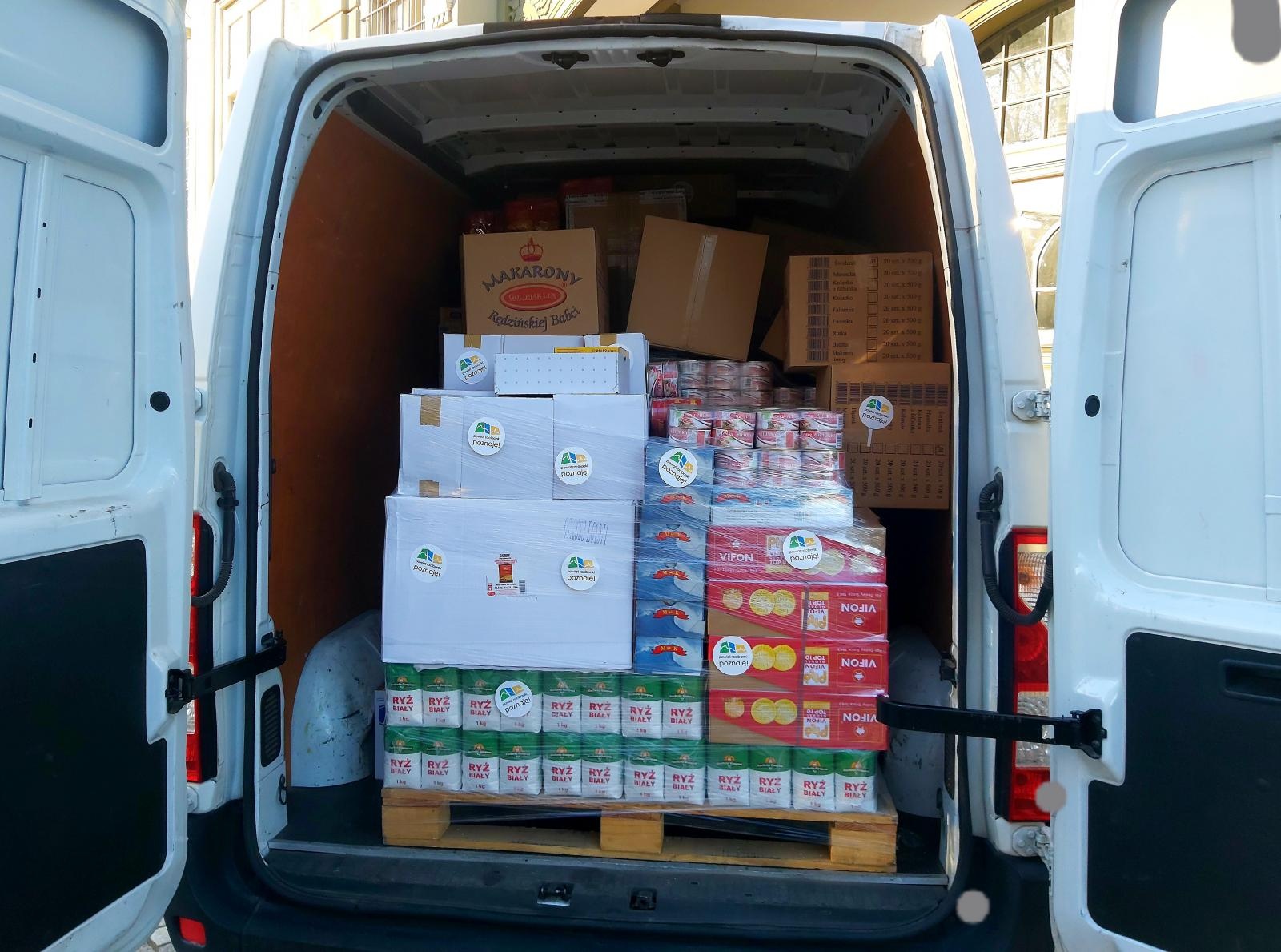 Zdjęcie w galerii na portalu naszraciborz.pl: Dary z powiatu raciborskiego dotarły niemal pod linię frontu. 900 km podróży na zdjęciach wiadomości z regionu