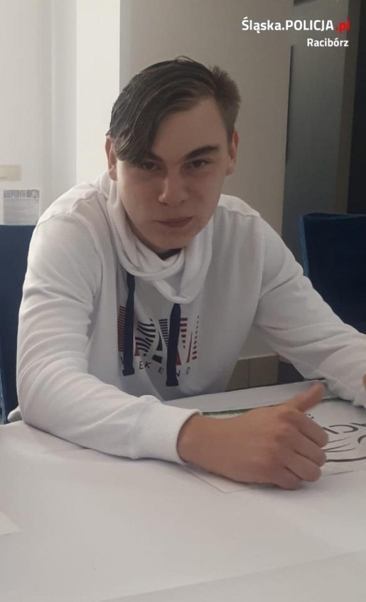 Zdjęcie w galerii na portalu naszraciborz.pl: Policjanci z Raciborza szukają zaginionego 19-latka wiadomości z regionu