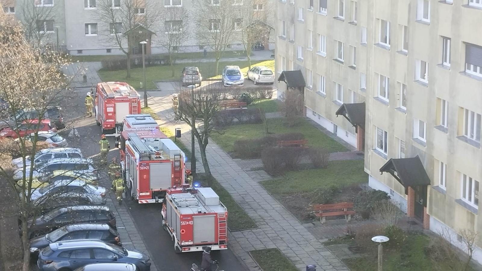 Zdjęcie w galerii na portalu naszraciborz.pl: Raport 998. Strażacka akcja przy Lewandowskiego w Kuźni Raciborskiej wiadomości z regionu