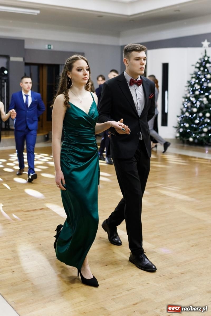 Zdjęcie w galerii na portalu naszraciborz.pl: Studniówka i huczne 100 lat w ZSOMS wiadomości z regionu