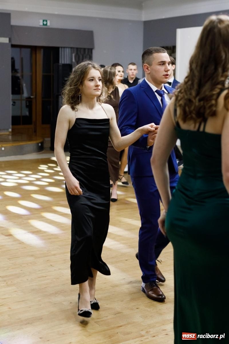 Zdjęcie w galerii na portalu naszraciborz.pl: Studniówka i huczne 100 lat w ZSOMS wiadomości z regionu