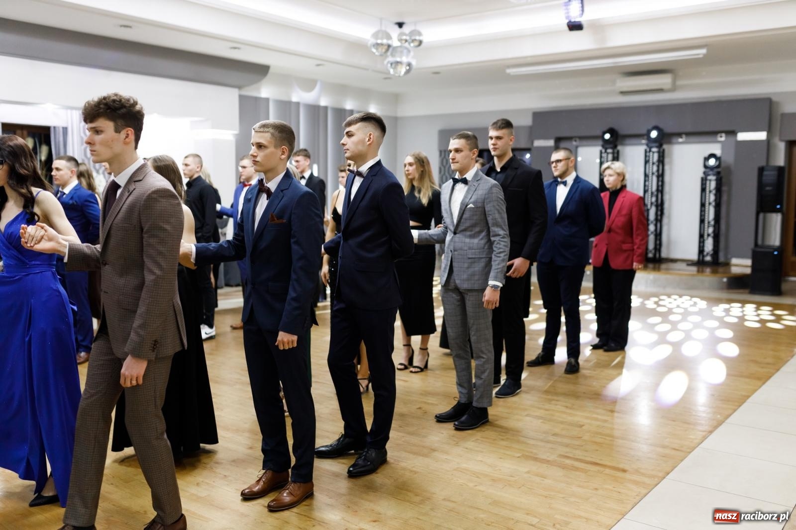 Zdjęcie w galerii na portalu naszraciborz.pl: Studniówka i huczne 100 lat w ZSOMS wiadomości z regionu