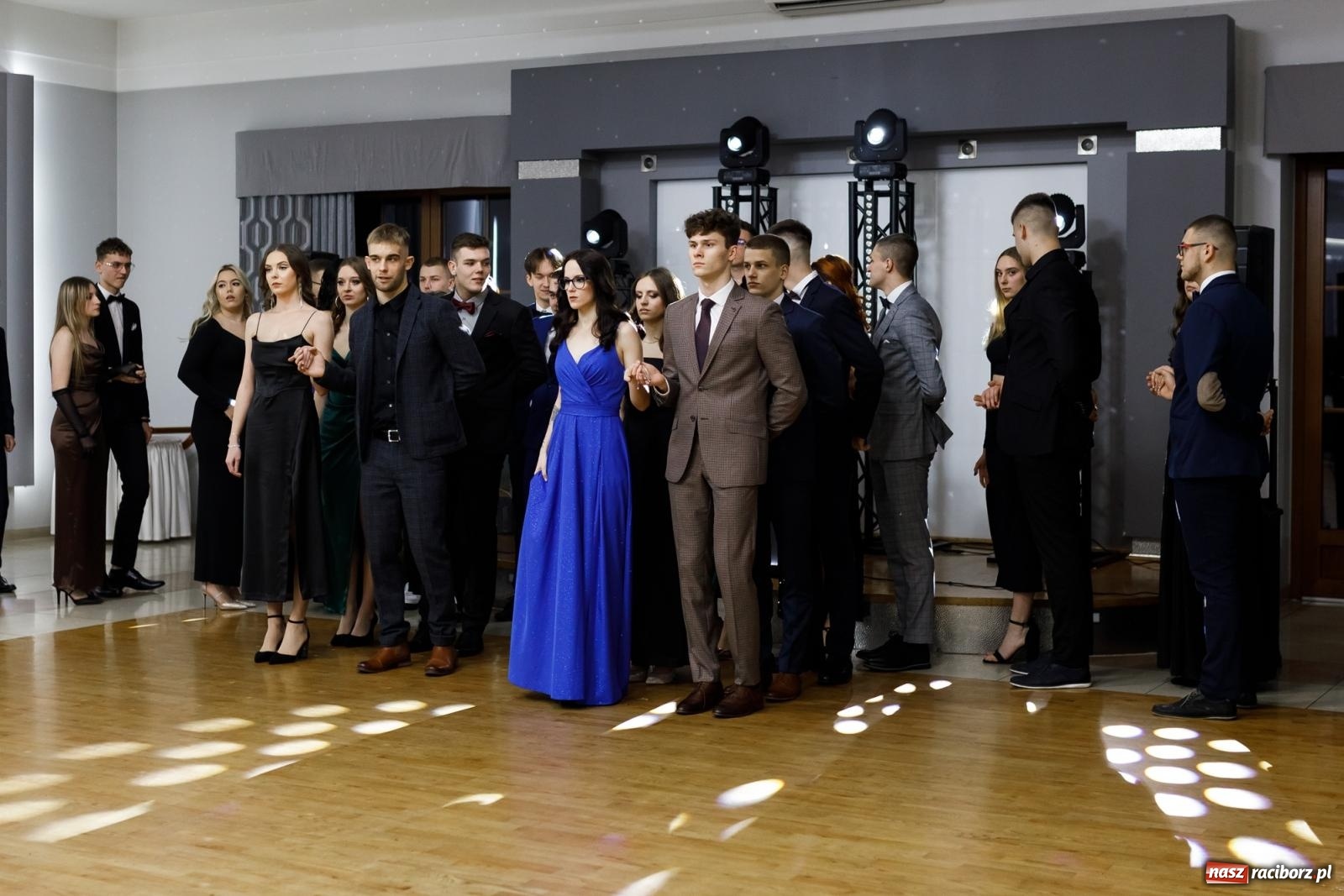 Zdjęcie w galerii na portalu naszraciborz.pl: Studniówka i huczne 100 lat w ZSOMS wiadomości z regionu