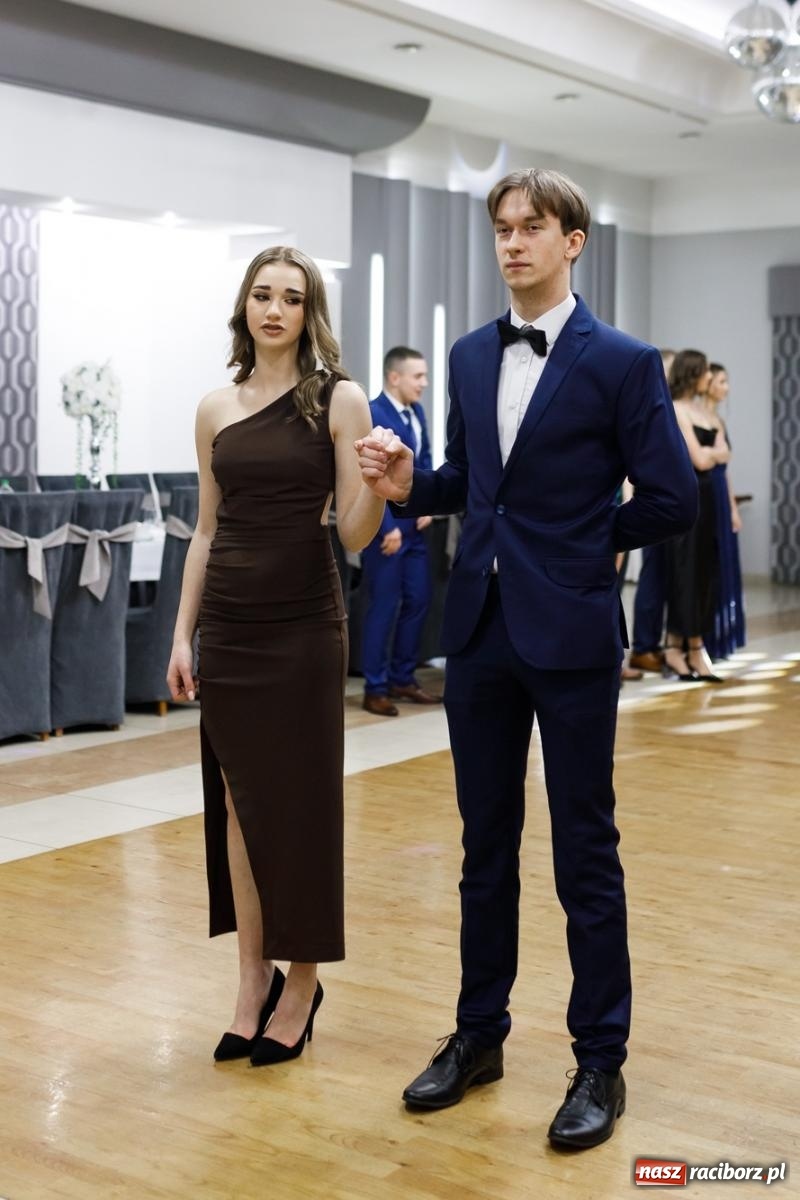 Zdjęcie w galerii na portalu naszraciborz.pl: Studniówka i huczne 100 lat w ZSOMS wiadomości z regionu