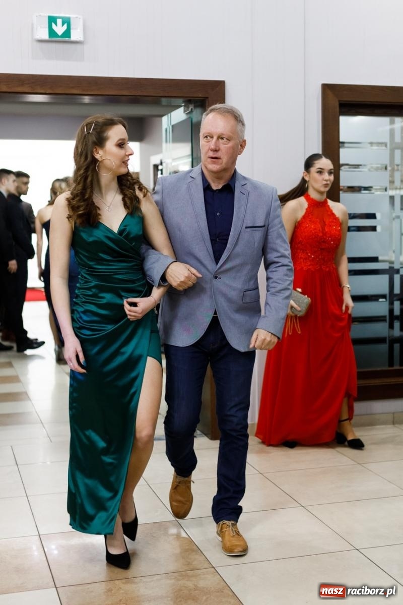 Zdjęcie w galerii na portalu naszraciborz.pl: Studniówka i huczne 100 lat w ZSOMS wiadomości z regionu