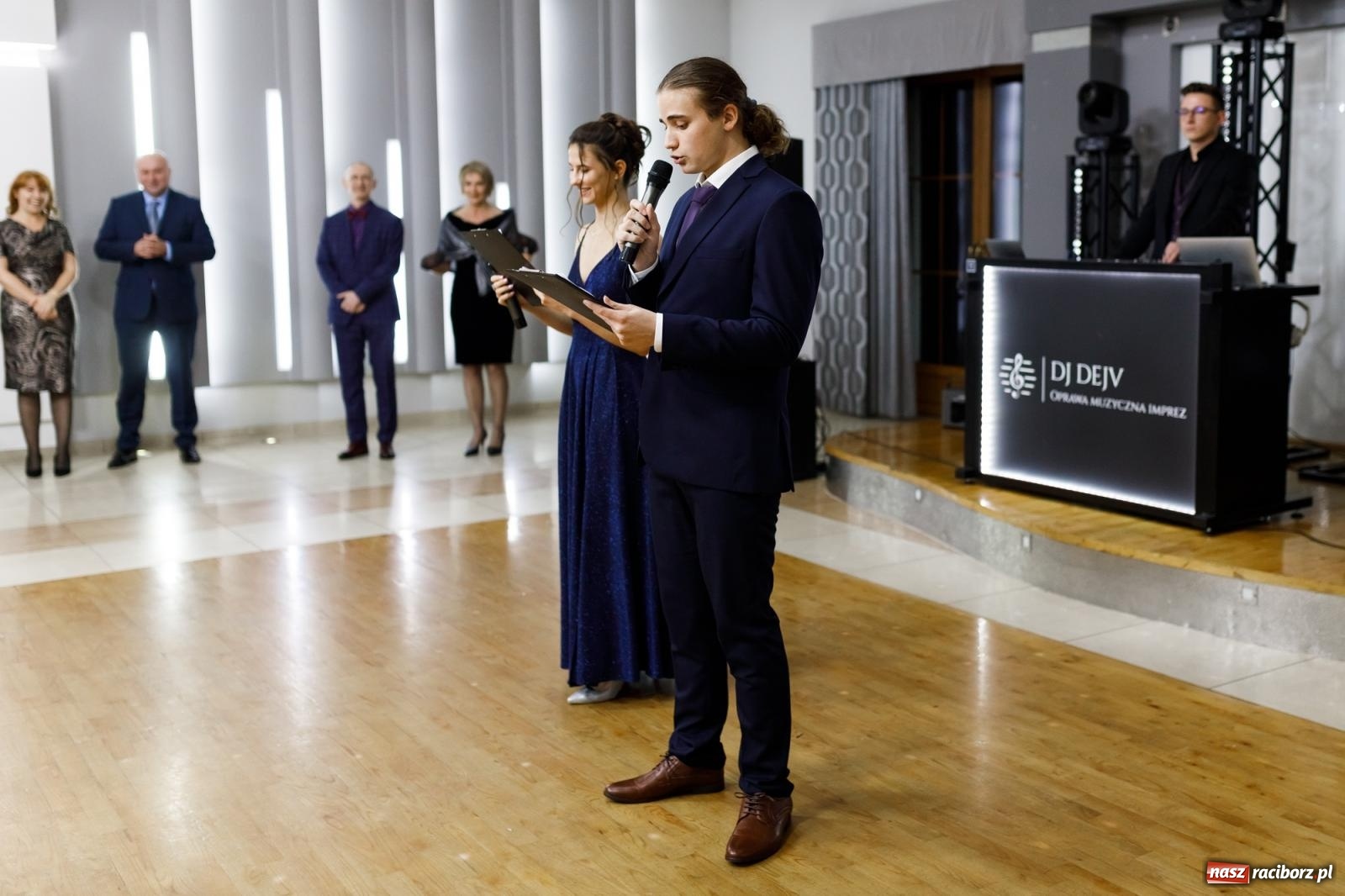 Zdjęcie w galerii na portalu naszraciborz.pl: Studniówka i huczne 100 lat w ZSOMS wiadomości z regionu