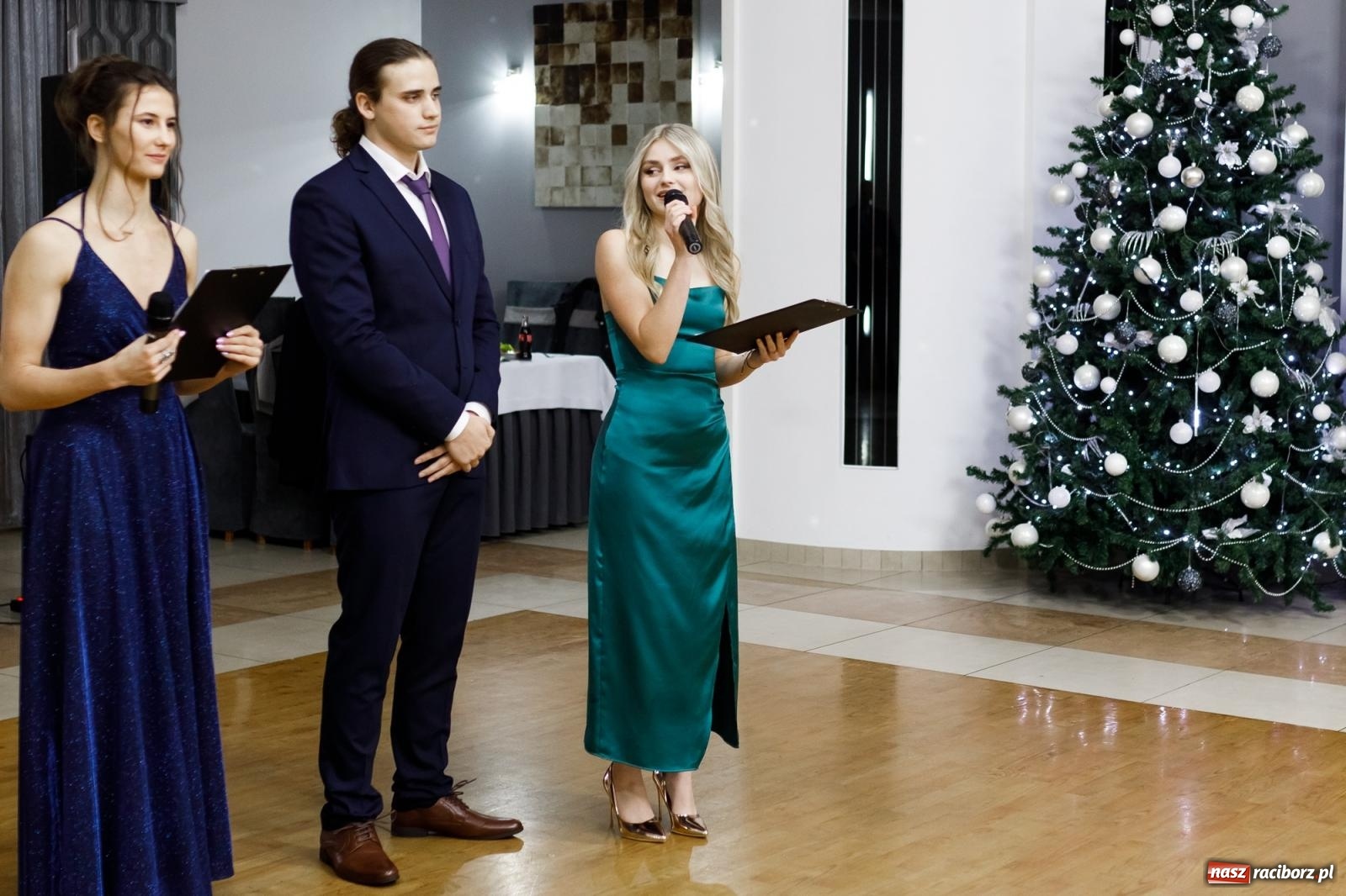 Zdjęcie w galerii na portalu naszraciborz.pl: Studniówka i huczne 100 lat w ZSOMS wiadomości z regionu