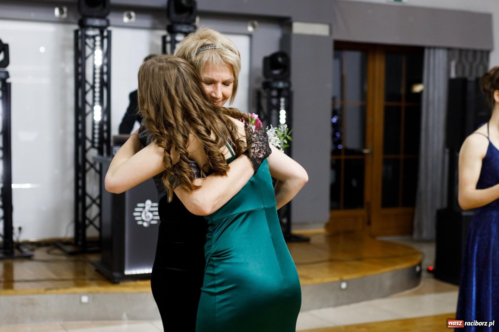 Zdjęcie w galerii na portalu naszraciborz.pl: Studniówka i huczne 100 lat w ZSOMS wiadomości z regionu