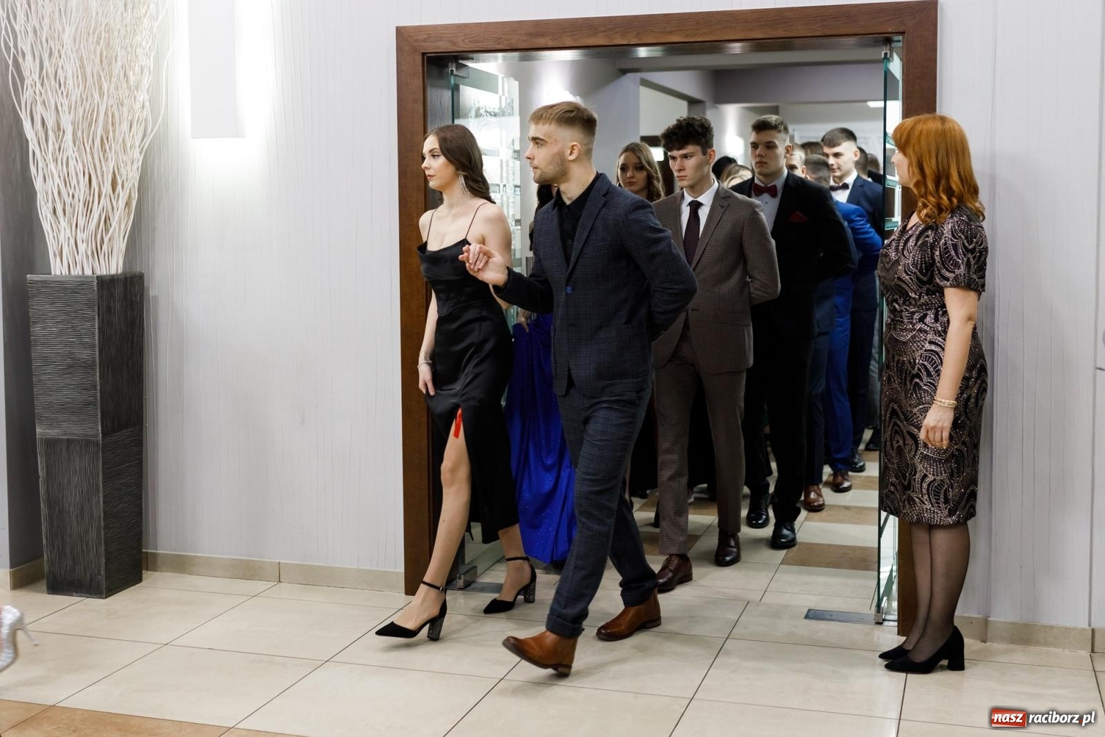 Zdjęcie w galerii na portalu naszraciborz.pl: Studniówka i huczne 100 lat w ZSOMS wiadomości z regionu