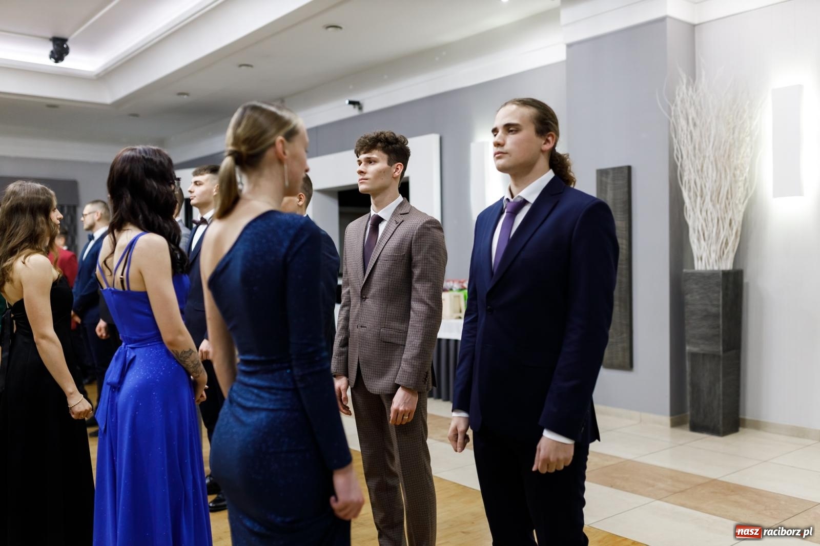 Zdjęcie w galerii na portalu naszraciborz.pl: Studniówka i huczne 100 lat w ZSOMS wiadomości z regionu