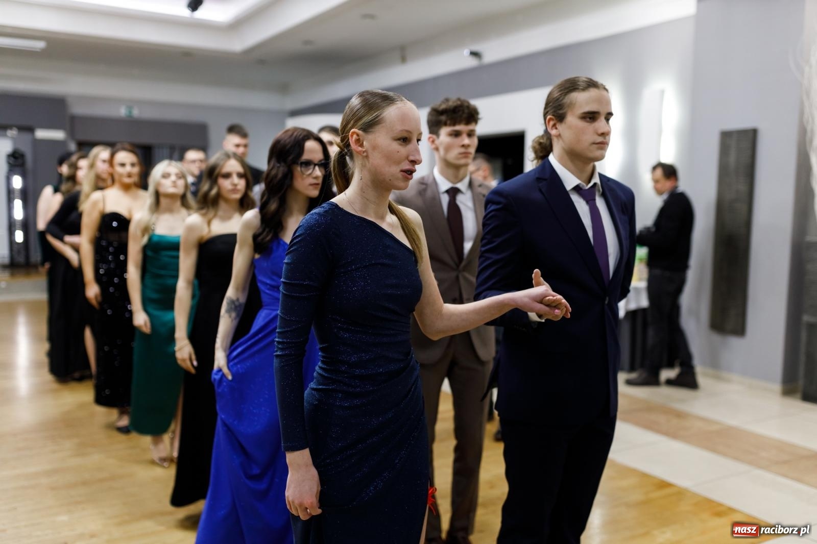 Zdjęcie w galerii na portalu naszraciborz.pl: Studniówka i huczne 100 lat w ZSOMS wiadomości z regionu