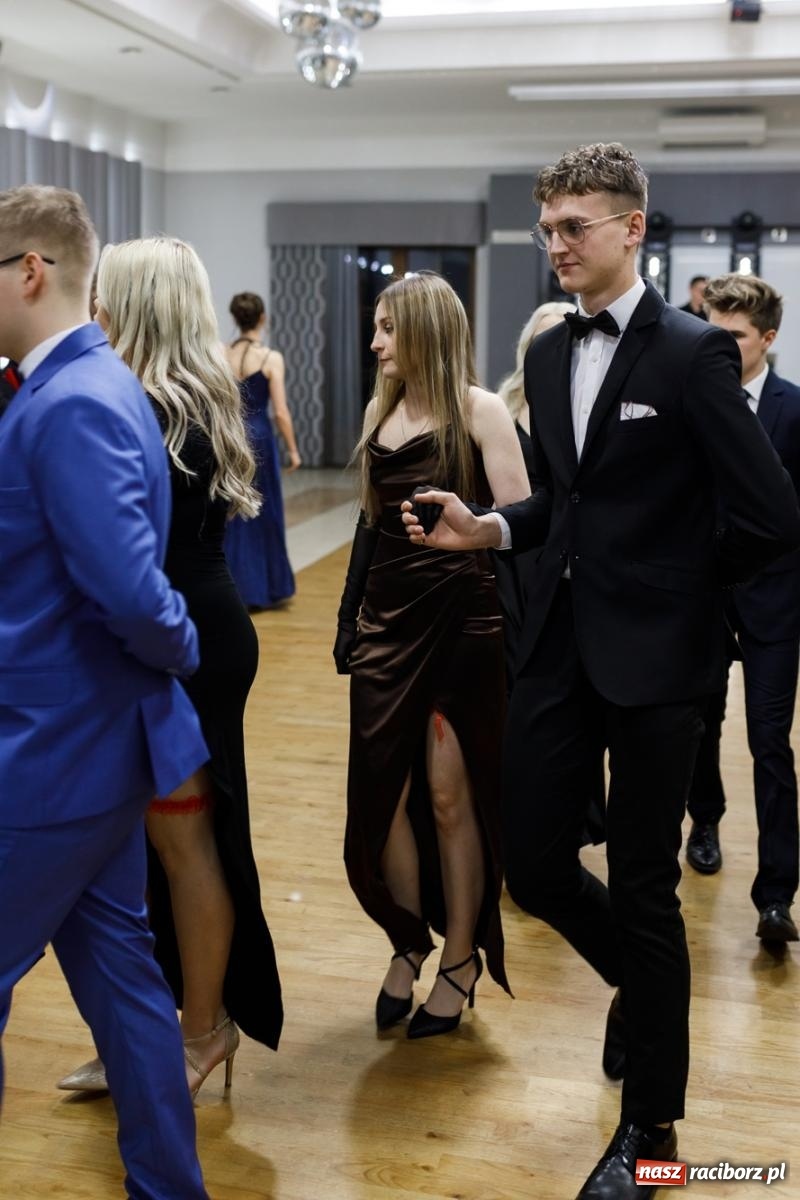 Zdjęcie w galerii na portalu naszraciborz.pl: Studniówka i huczne 100 lat w ZSOMS wiadomości z regionu