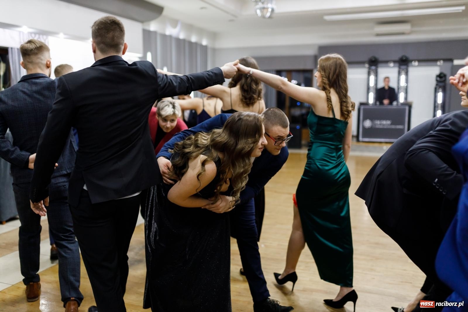 Zdjęcie w galerii na portalu naszraciborz.pl: Studniówka i huczne 100 lat w ZSOMS wiadomości z regionu