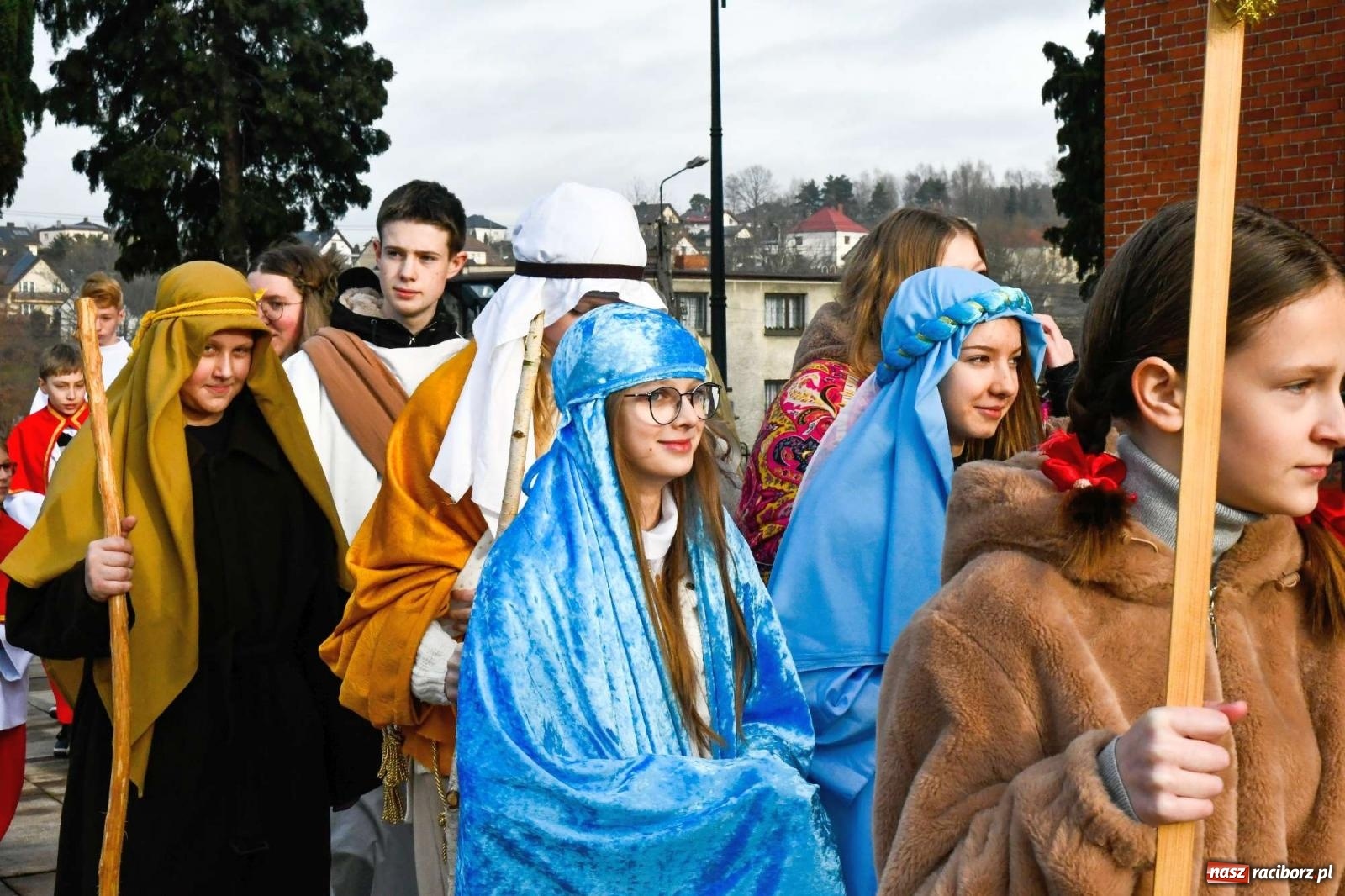 Zdjęcie w galerii na portalu naszraciborz.pl: Kolędnicy misyjni w Raciborzu-Brzeziu zebrali 20 tys. zł wiadomości z regionu