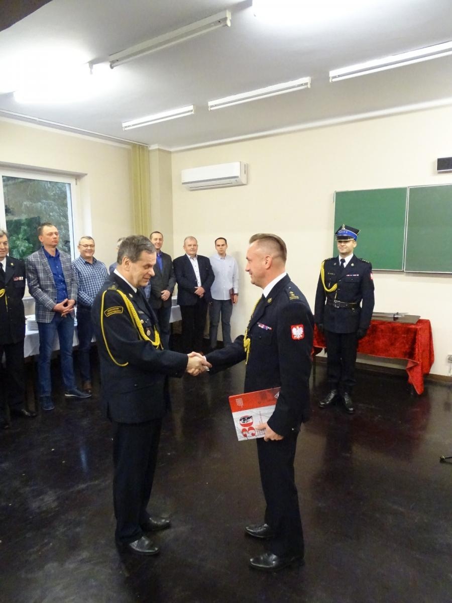 Zdjęcie w galerii na portalu naszraciborz.pl: Naczelnik Andrzej Charuk przeszedł na strażacką emeryturę wiadomości z regionu