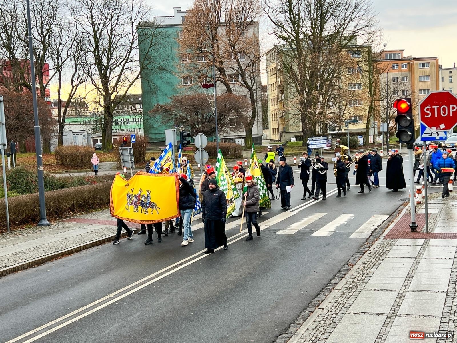 Zdjęcie w galerii na portalu naszraciborz.pl: Tłumy na Orszaku Trzech Króli w Raciborzu [FOTO i WIDEO] wiadomości z regionu
