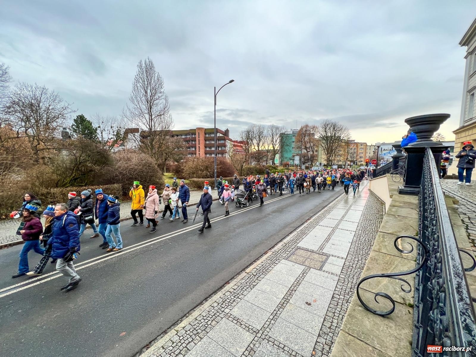 Zdjęcie w galerii na portalu naszraciborz.pl: Tłumy na Orszaku Trzech Króli w Raciborzu [FOTO i WIDEO] wiadomości z regionu
