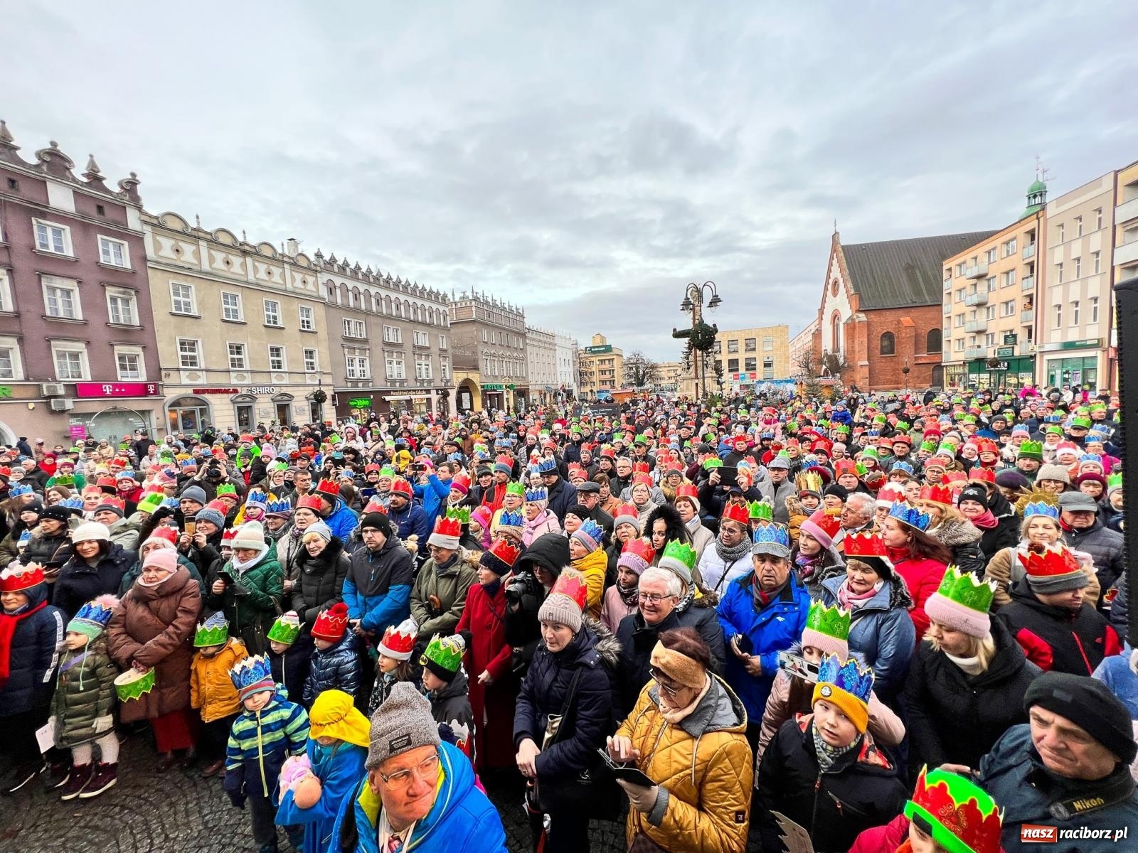 Zdjęcie w galerii na portalu naszraciborz.pl: Tłumy na Orszaku Trzech Króli w Raciborzu [FOTO i WIDEO] wiadomości z regionu