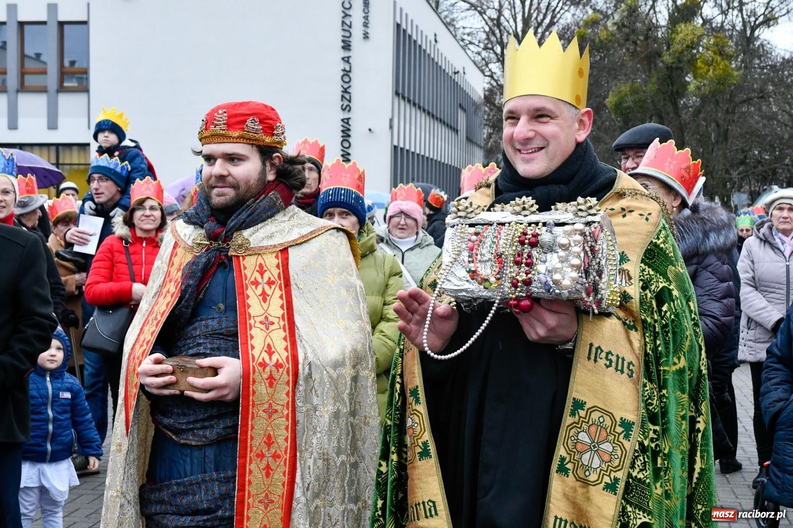 Zdjęcie w galerii na portalu naszraciborz.pl: Tłumy na Orszaku Trzech Króli w Raciborzu [FOTO i WIDEO] wiadomości z regionu