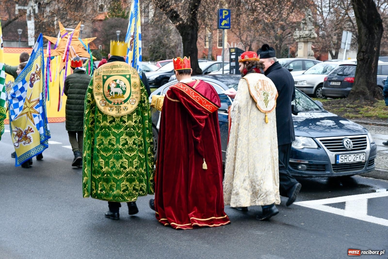 Zdjęcie w galerii na portalu naszraciborz.pl: Tłumy na Orszaku Trzech Króli w Raciborzu [FOTO i WIDEO] wiadomości z regionu