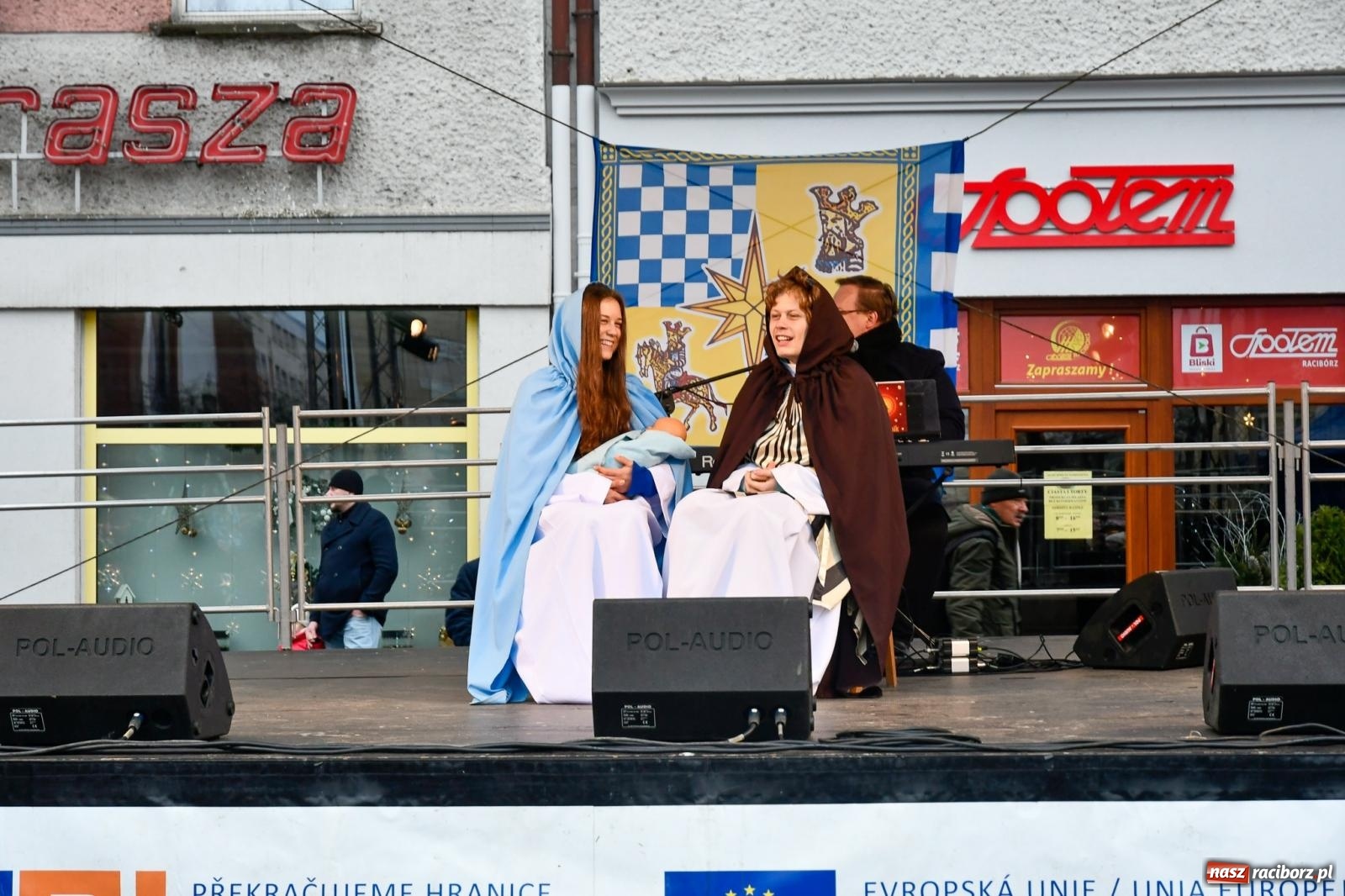 Zdjęcie w galerii na portalu naszraciborz.pl: Tłumy na Orszaku Trzech Króli w Raciborzu [FOTO i WIDEO] wiadomości z regionu