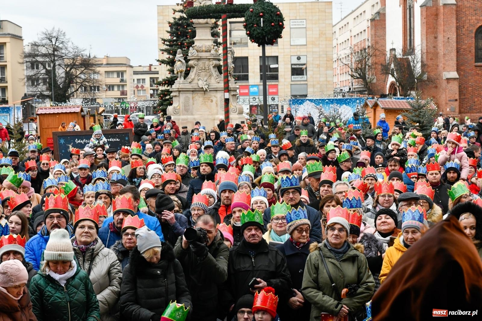 Zdjęcie w galerii na portalu naszraciborz.pl: Tłumy na Orszaku Trzech Króli w Raciborzu [FOTO i WIDEO] wiadomości z regionu