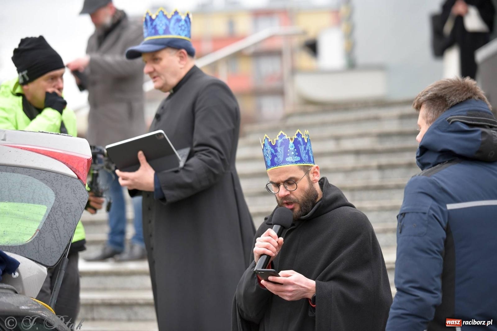 Zdjęcie w galerii na portalu naszraciborz.pl: Niech prowadzi nas gwiazda. Orszak Trzech Króli w Raciborzu i jego znaczenie [FOTO] wiadomości z regionu