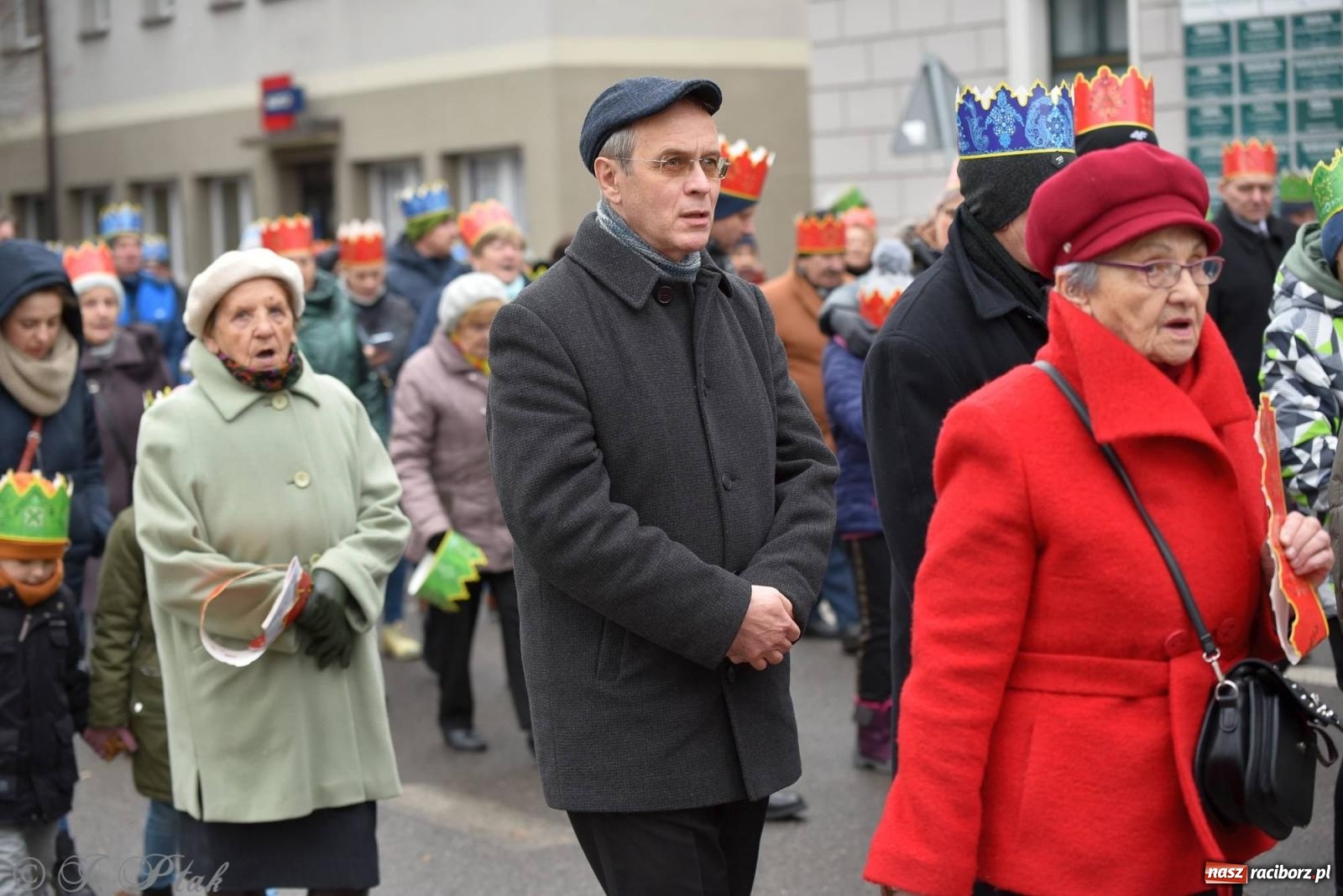 Zdjęcie w galerii na portalu naszraciborz.pl: Niech prowadzi nas gwiazda. Orszak Trzech Króli w Raciborzu i jego znaczenie [FOTO] wiadomości z regionu