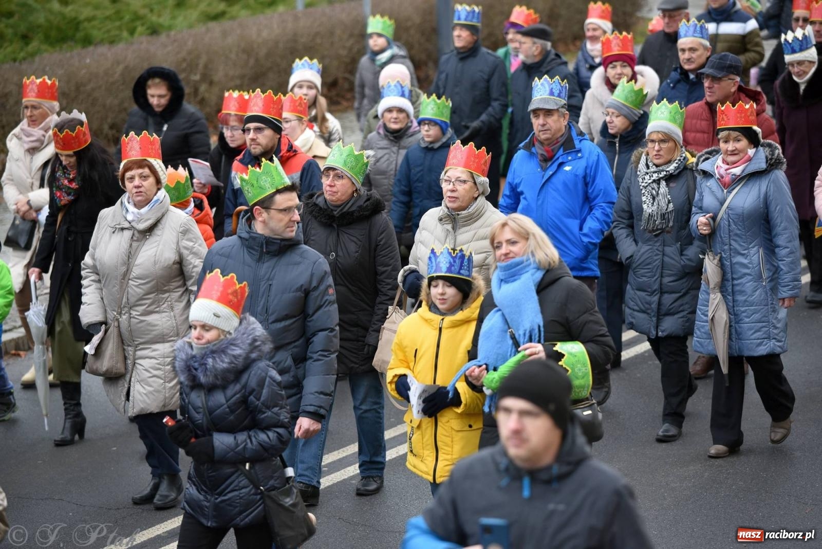 Zdjęcie w galerii na portalu naszraciborz.pl: Niech prowadzi nas gwiazda. Orszak Trzech Króli w Raciborzu i jego znaczenie [FOTO] wiadomości z regionu