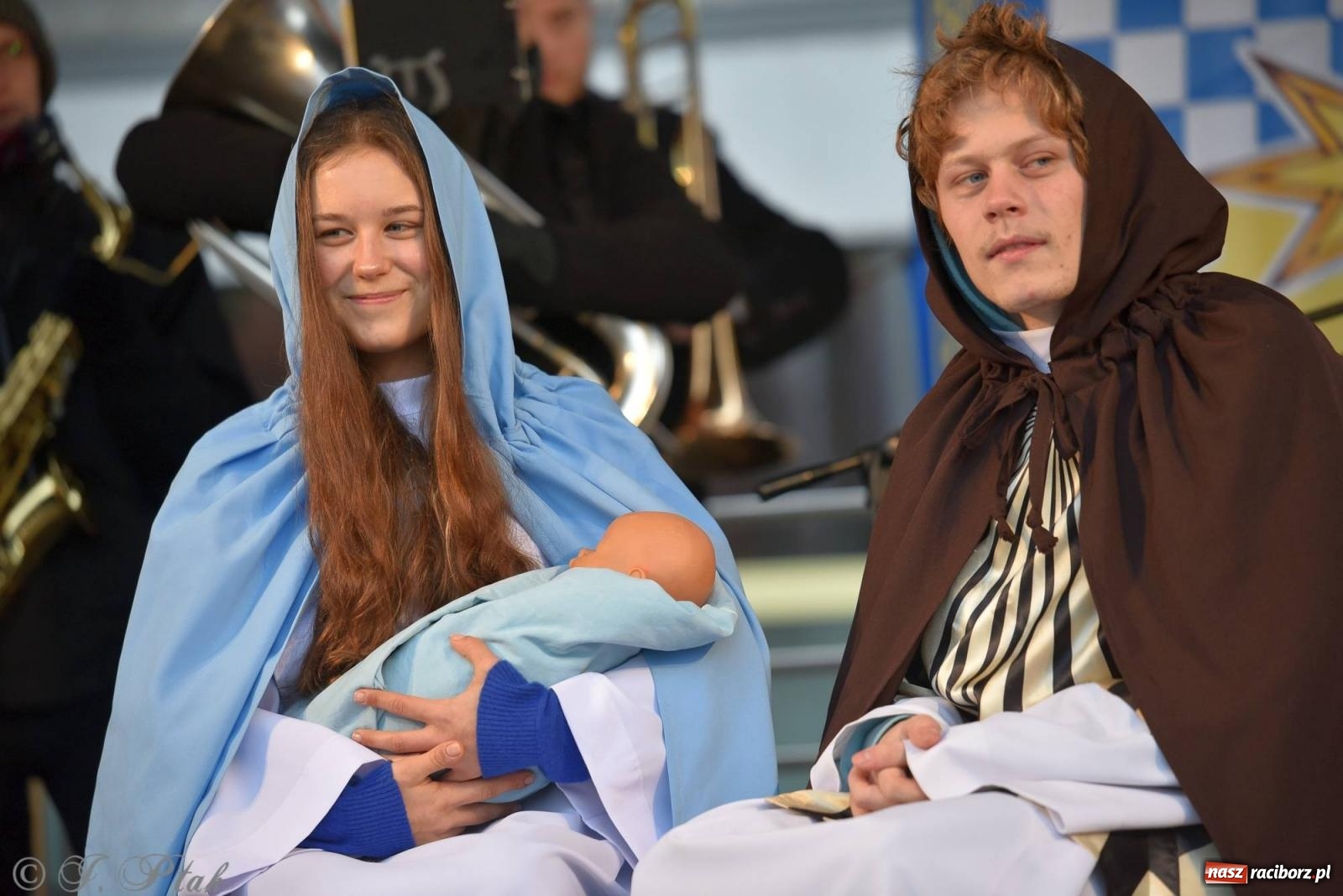 Zdjęcie w galerii na portalu naszraciborz.pl: Niech prowadzi nas gwiazda. Orszak Trzech Króli w Raciborzu i jego znaczenie [FOTO] wiadomości z regionu