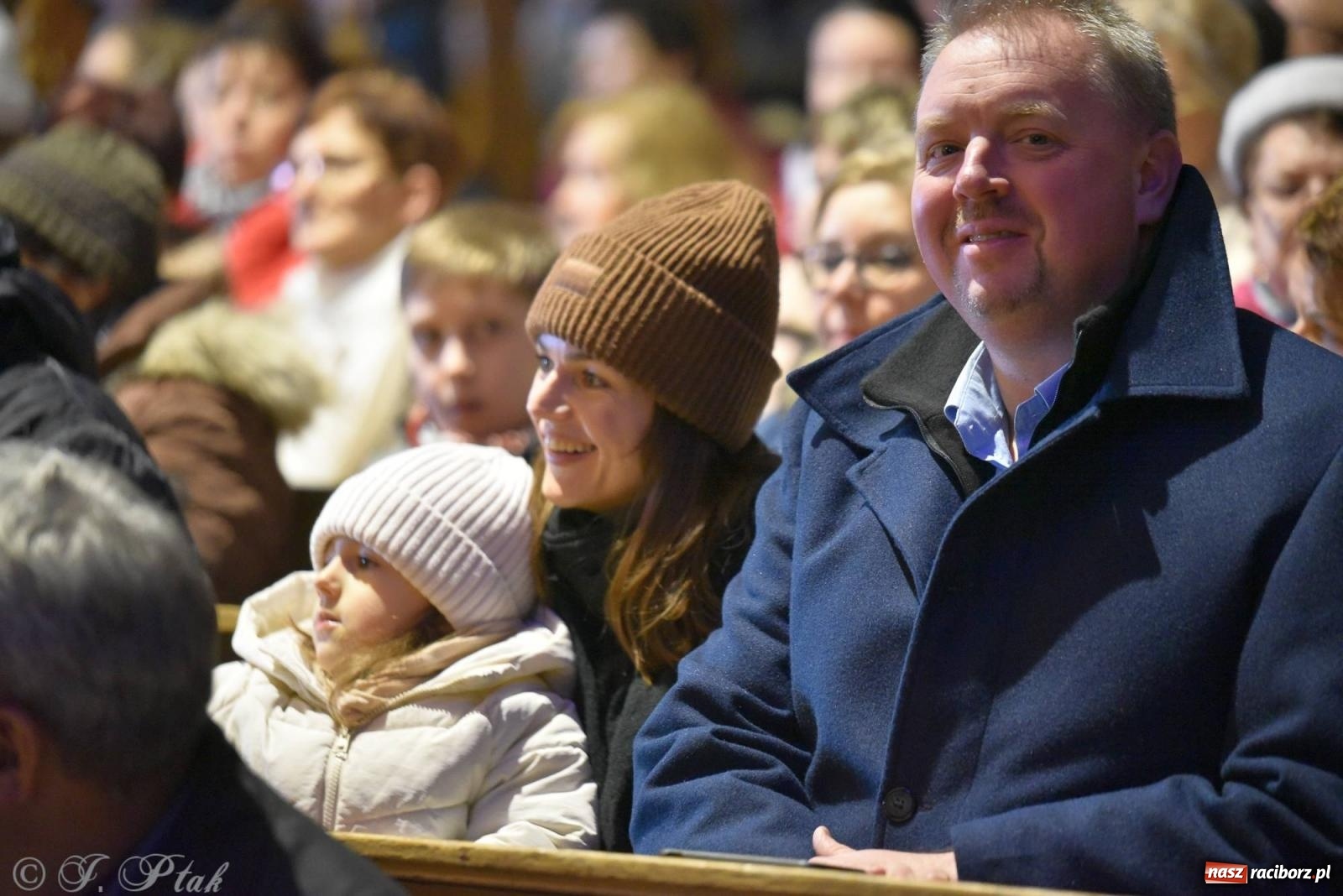Zdjęcie w galerii na portalu naszraciborz.pl: W tym roku nie będzie koncertu kolęd i pastorałek małżeństwa Biskupów. Znamy powody wiadomości z regionu
