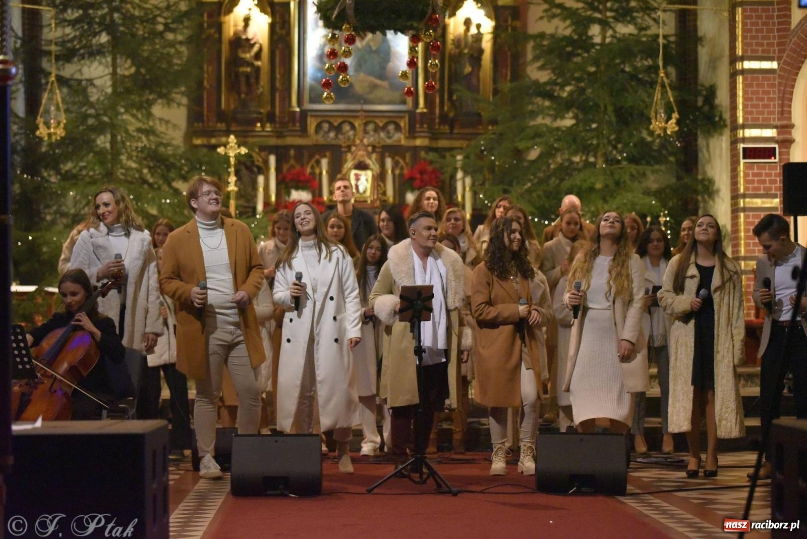 Zdjęcie w galerii na portalu naszraciborz.pl: W tym roku nie będzie koncertu kolęd i pastorałek małżeństwa Biskupów. Znamy powody wiadomości z regionu