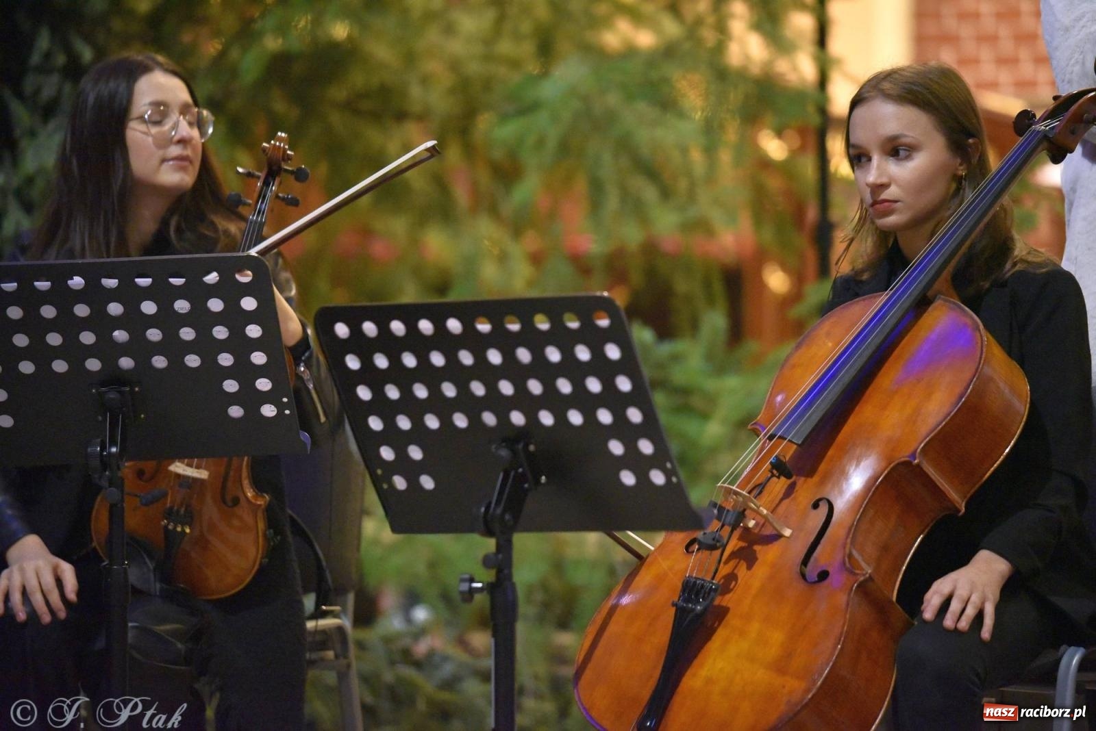 Zdjęcie w galerii na portalu naszraciborz.pl: W tym roku nie będzie koncertu kolęd i pastorałek małżeństwa Biskupów. Znamy powody wiadomości z regionu