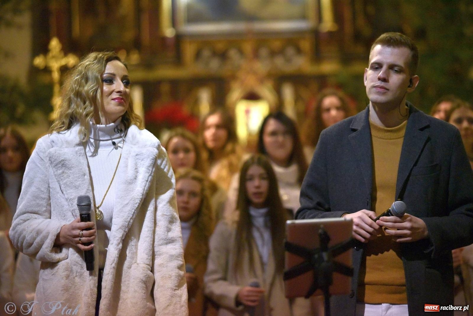 Zdjęcie w galerii na portalu naszraciborz.pl: W tym roku nie będzie koncertu kolęd i pastorałek małżeństwa Biskupów. Znamy powody wiadomości z regionu