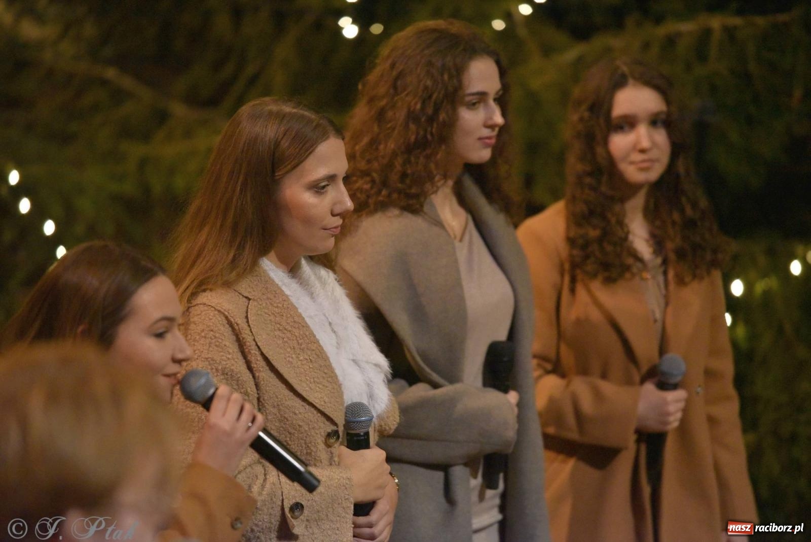 Zdjęcie w galerii na portalu naszraciborz.pl: W tym roku nie będzie koncertu kolęd i pastorałek małżeństwa Biskupów. Znamy powody wiadomości z regionu