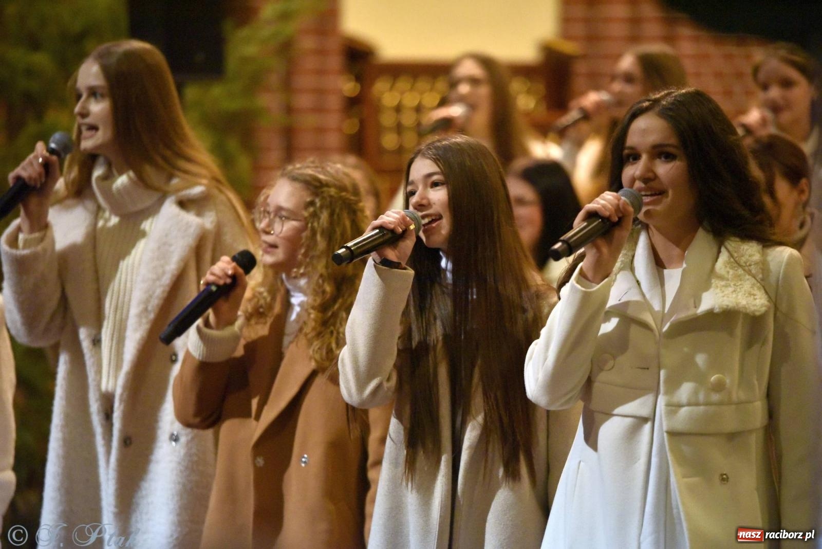 Zdjęcie w galerii na portalu naszraciborz.pl: W tym roku nie będzie koncertu kolęd i pastorałek małżeństwa Biskupów. Znamy powody wiadomości z regionu