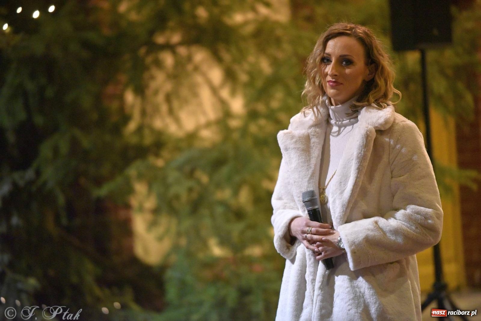 Zdjęcie w galerii na portalu naszraciborz.pl: W tym roku nie będzie koncertu kolęd i pastorałek małżeństwa Biskupów. Znamy powody wiadomości z regionu