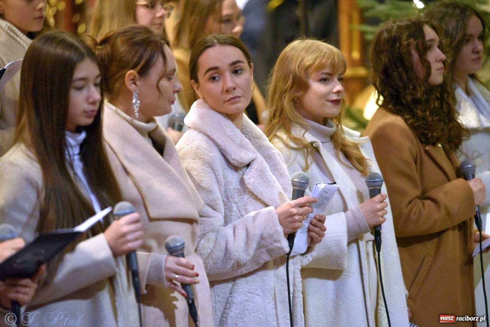 Zdjęcie w galerii na portalu naszraciborz.pl: W tym roku nie będzie koncertu kolęd i pastorałek małżeństwa Biskupów. Znamy powody wiadomości z regionu