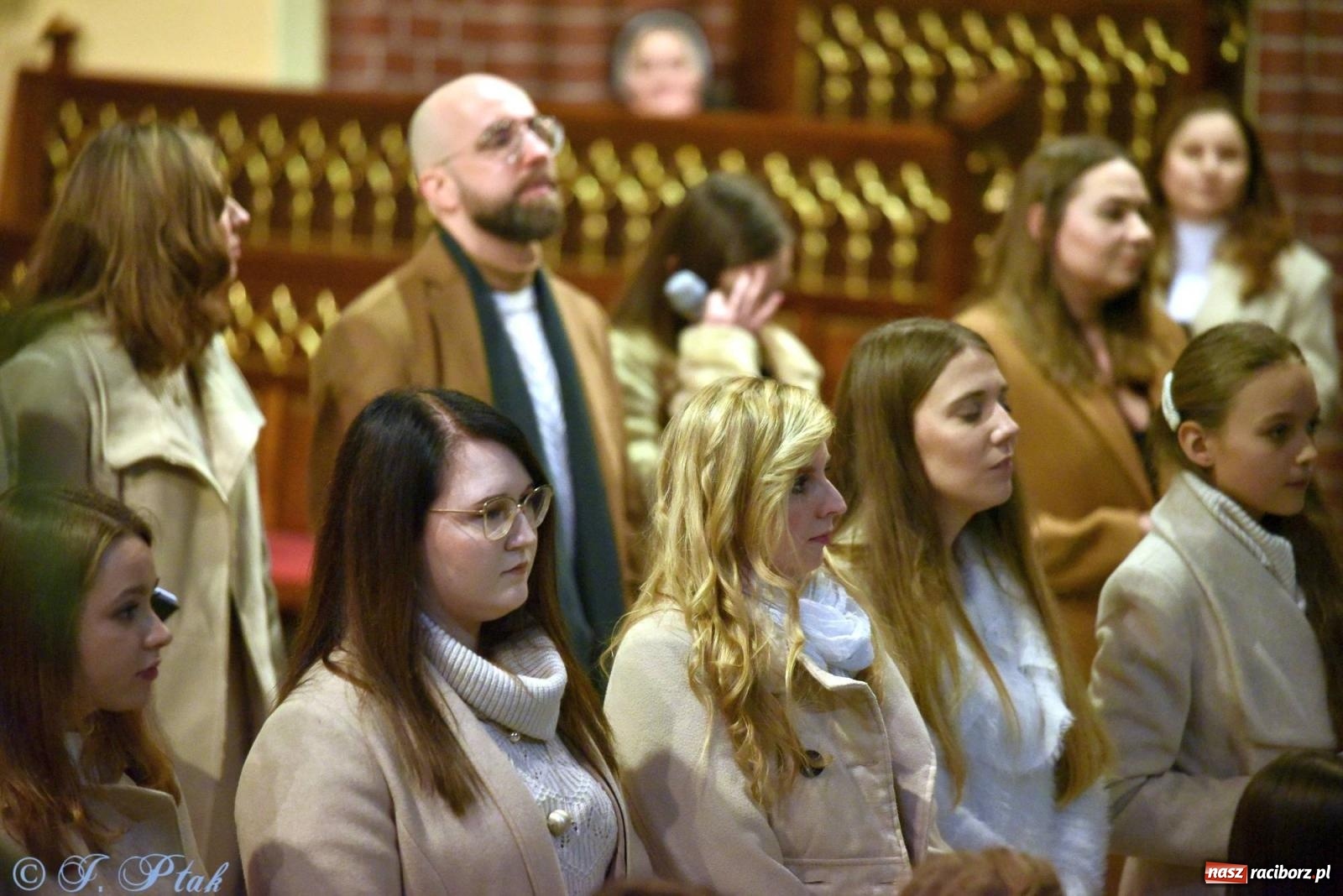 Zdjęcie w galerii na portalu naszraciborz.pl: W tym roku nie będzie koncertu kolęd i pastorałek małżeństwa Biskupów. Znamy powody wiadomości z regionu