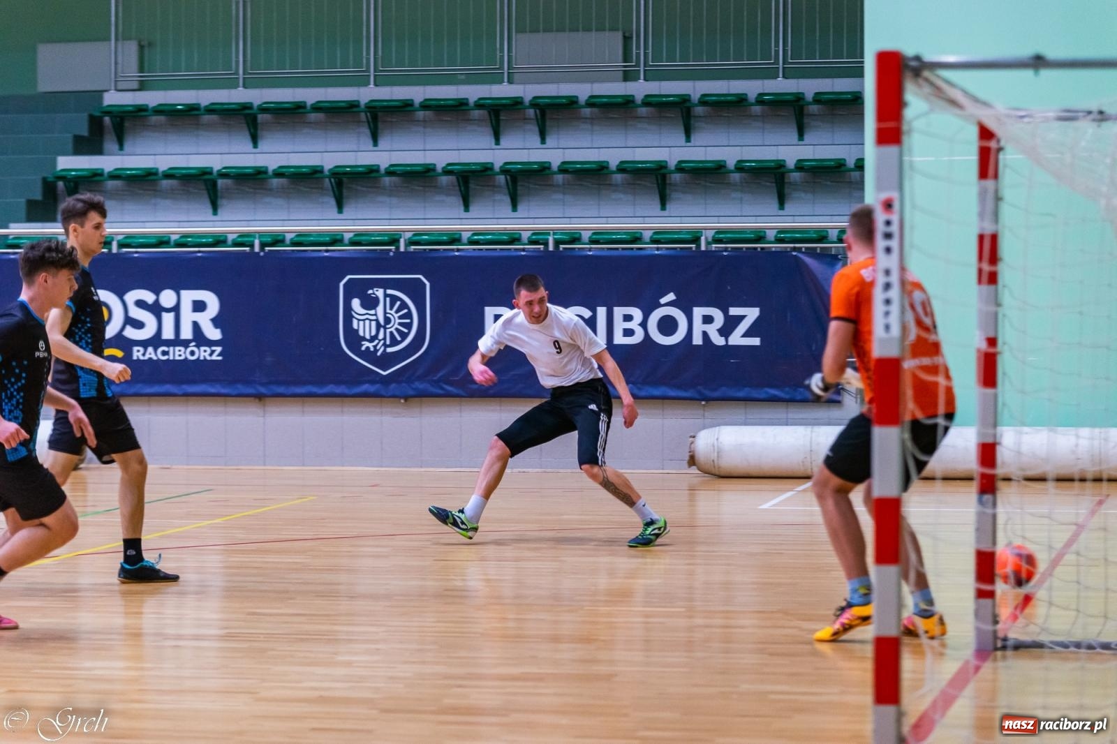 Zdjęcie w galerii na portalu naszraciborz.pl: Zacięte sobotnie pojedynki w HLPN [FOTO] wiadomości z regionu